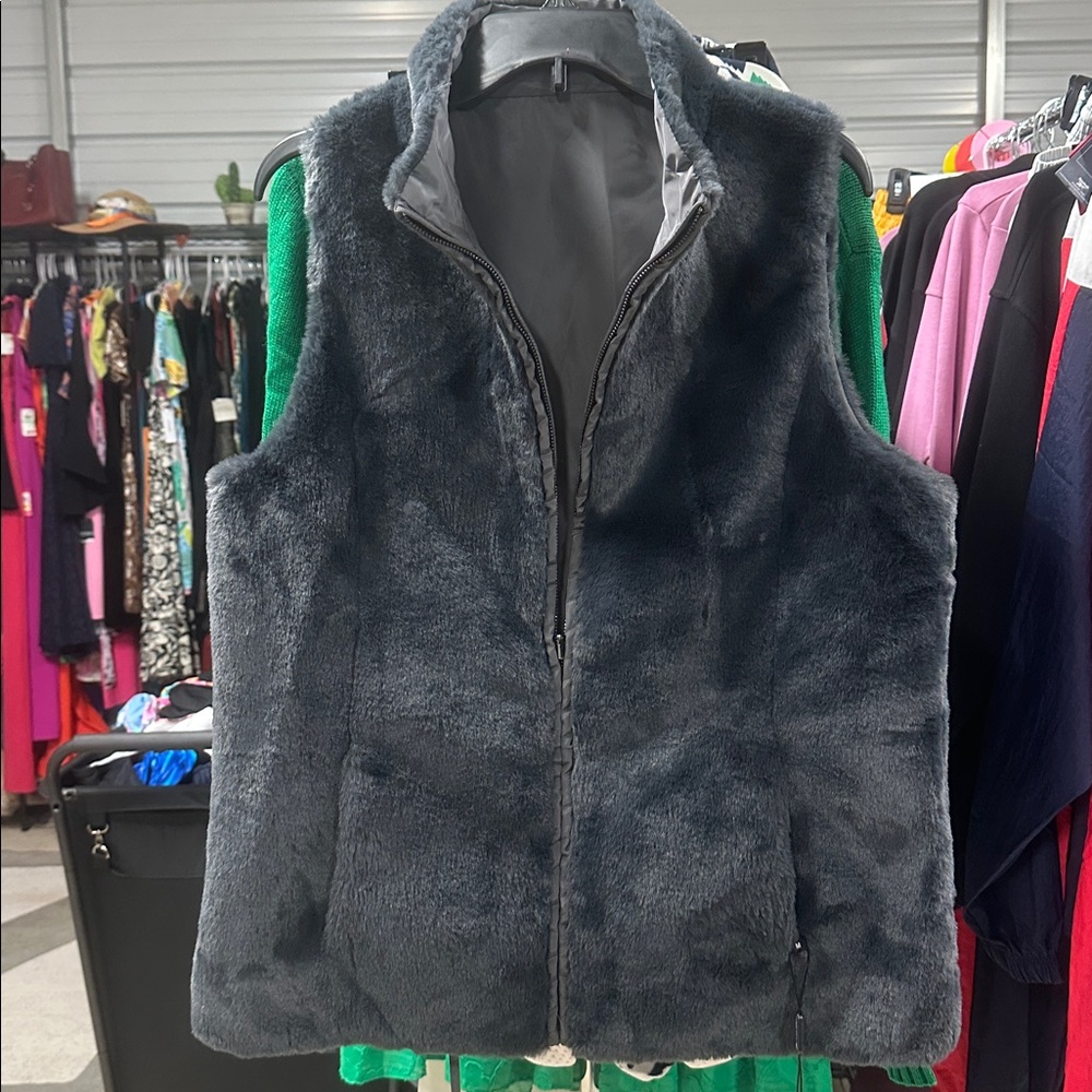 NWT BLOOMINGDALES MOTIVE VEST